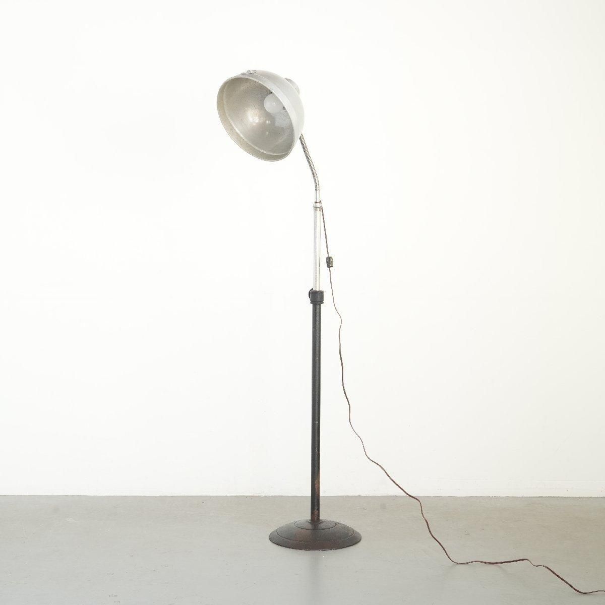 ◆ヴィンテージ◆インダストリアル　フロアランプ　シャビー　プロカント　工業系 フロアランプ ヴィンテージ インダストリアル -通販-ローズ