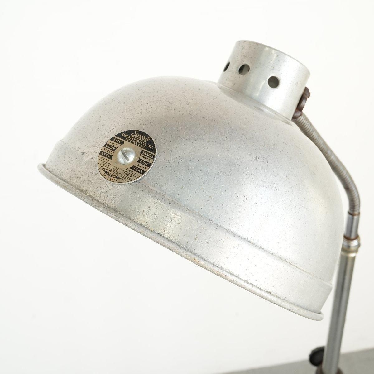 アンティークライト、インダストリアル stoop | Vintage Pendant Light in Glass and White