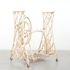 <img class='new_mark_img1' src='https://img.shop-pro.jp/img/new/icons15.gif' style='border:none;display:inline;margin:0px;padding:0px;width:auto;' />SINGER ơ ­ƧߥߥŴ 705-25-039-800