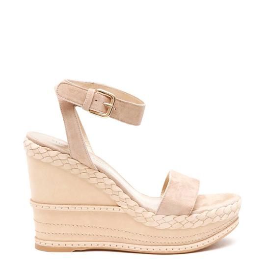 新品　Stuart Weitzman ベージュ ストラップサンダル 37.5 Mode ファッション 新品 Stuart Weitzman ベージュ ストラップ