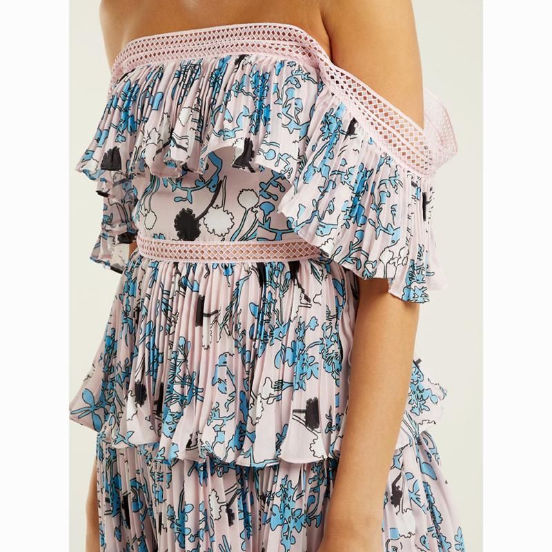 週末値下げ　セルフポートレイト フラワープリント ワンピース 週末値下げ セルフポートレイト フラワープリント ワンピース 週末