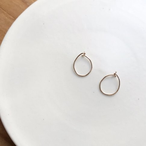 Pale gold hoop pierce (size S)