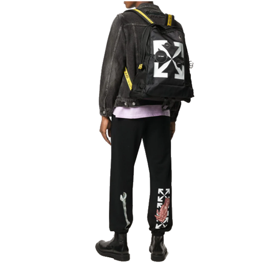 オフホワイト / ARROW BACKPACK / ブラック / リュック / バック オフホワイト / ARROW BACKPACK / ブラック / リュック / バック