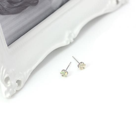K18WG オパールチャーム(ピアス用) 女性へのプレゼント K18WG エチオピア産 オパール ピアス 18金