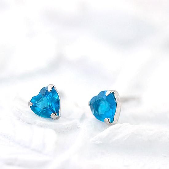 アパタイト　K18WG　ピアス 誕生日プレゼント K18WG インディゴアパタイト ハートピアス 18