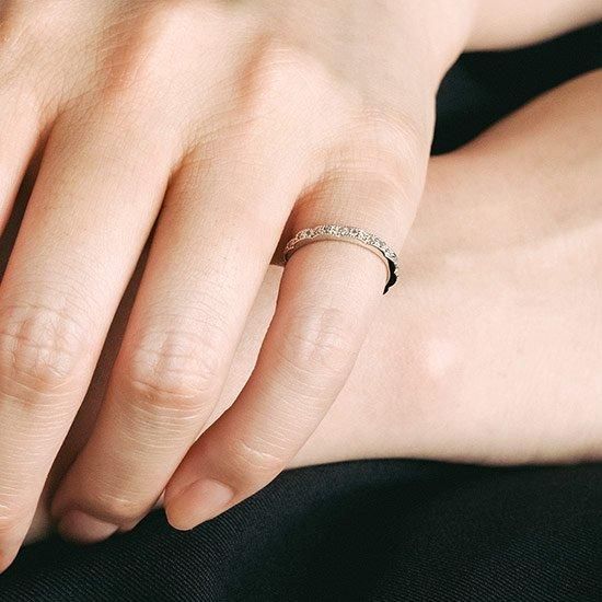 4月誕生石のアクセサリー K10WG ダイヤモンド 0.13ct ピンキー