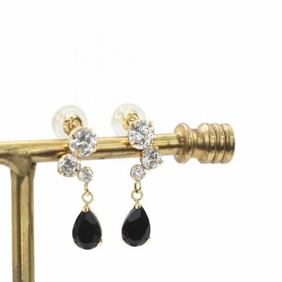 彼女へのプレゼント K18YG オニキス ピアス 18金イエローゴールド