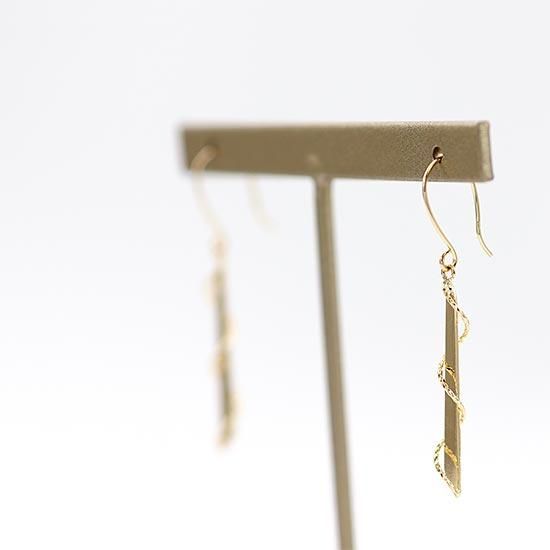 女性へのプレゼント K18 フックピアス 18金イエローゴールド 18金