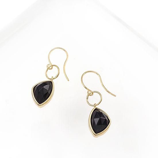 アクセサリーのプレゼント K18YG オニキス フックピアス 18金イエロー