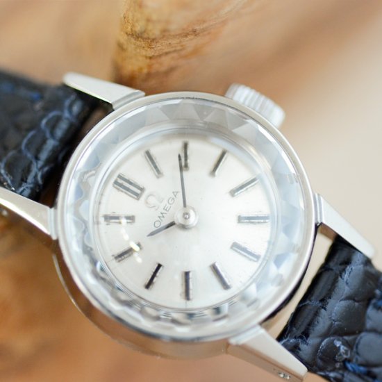 【稼働品】OMEGA ビンテージ　サファイヤ カットガラス　手巻腕時計