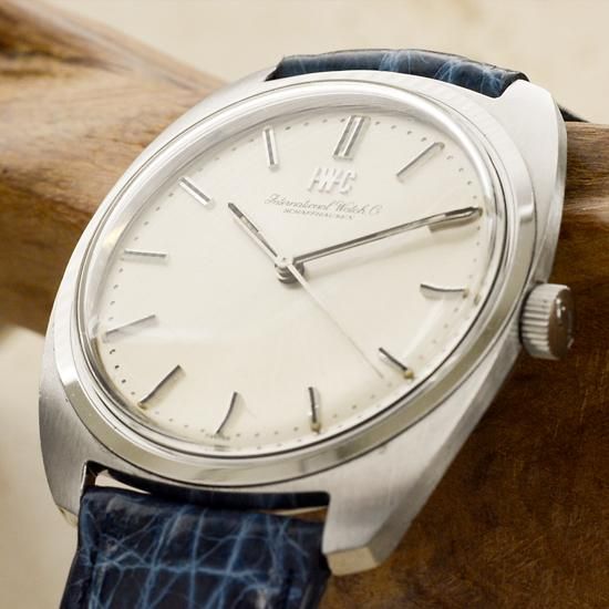 IWC インターナショナルウォッチカンパニー |アップライトロゴ IWC インターナショナルウォッチカンパニー |アップライトロゴ