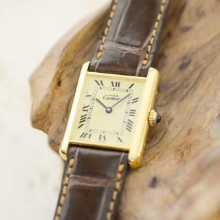<img class='new_mark_img1' src='https://img.shop-pro.jp/img/new/icons47.gif' style='border:none;display:inline;margin:0px;padding:0px;width:auto;' />Cartier カルティエ｜マストタンク LM｜クォーツ・1980年代製｜メンズ アンティーク時計