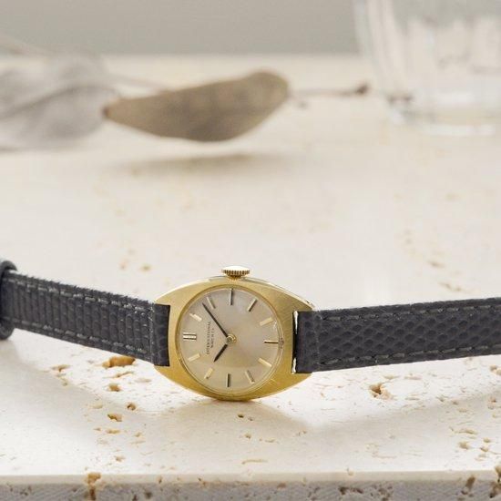 インターナショナルウォッチカンパニー IWC｜ラウンド 18Kケース｜手