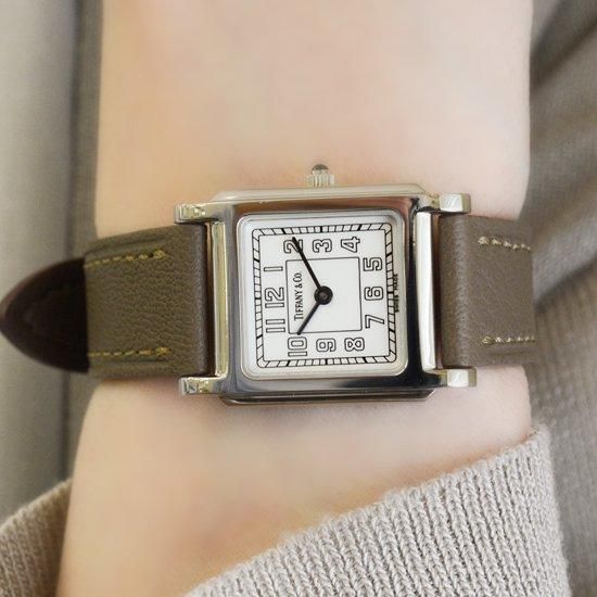 2024年のクリスマス ティファニー ｜TIFFANY Co.｜クラシックスクエア｜クォーツ & 時計