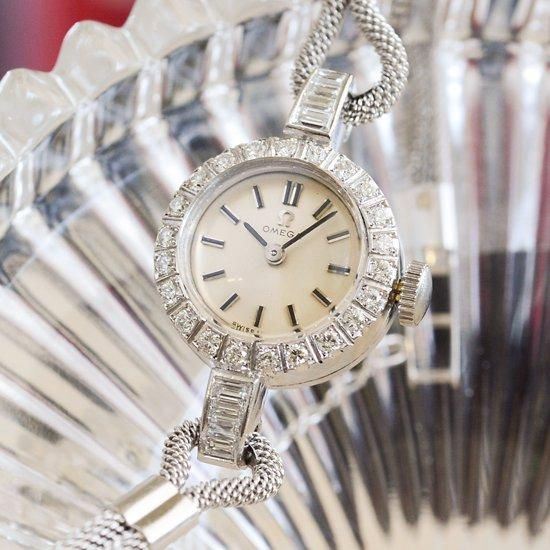 オメガ OMEGA |ラウンドケース|手巻き式・1960年頃製 オメガ OMEGA |ラウンドケース|手巻き式・1960年頃製