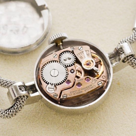 オメガ OMEGA |ラウンドケース|手巻き式・1960年頃製 オメガ OMEGA |ラウンドケース|手巻き式・1960年頃製