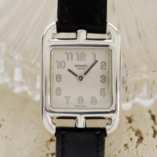 <img class='new_mark_img1' src='https://img.shop-pro.jp/img/new/icons47.gif' style='border:none;display:inline;margin:0px;padding:0px;width:auto;' />HERMES エルメス｜ケープコッド｜クォーツ・2000年代製｜レディース アンティーク時計