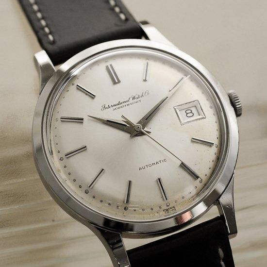 インターナショナルウォッチカンパニー IWC｜筆記体ロゴ