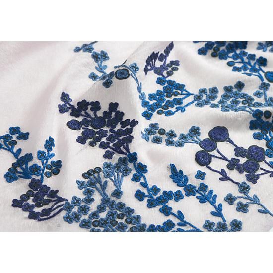 【送料無料】薄手ウール&シルク アリー手刺繍ストール 60cm×190cm(ラベンダー) - TARA BLANCA OFFICIAL ONLINE STORE