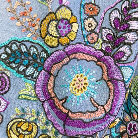 フラワーモチーフ 薄手ウール&シルク アリー手刺繍ストール フラワーモチーフ 薄手ウール&シルク アリー手刺繍ストール