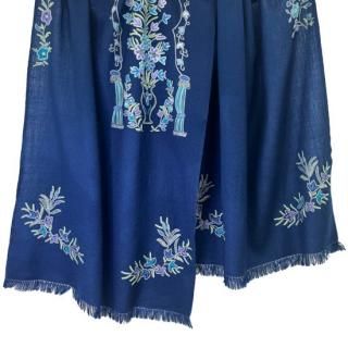 ウールアリー手刺繍ストール (ネイビー) S-WA3043n_0012 - TARA ウールアリー手刺繍ストール (ネイビー) S-WA3043n_0012 - TARA