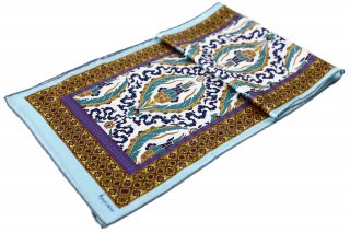 トルコ製　オリジナルシルクスカーフ　シルク１００％　ーID　S１０４−３