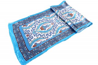 トルコ製　オリジナルシルクスカーフ　シルク１００％　ーID　S１０４−７