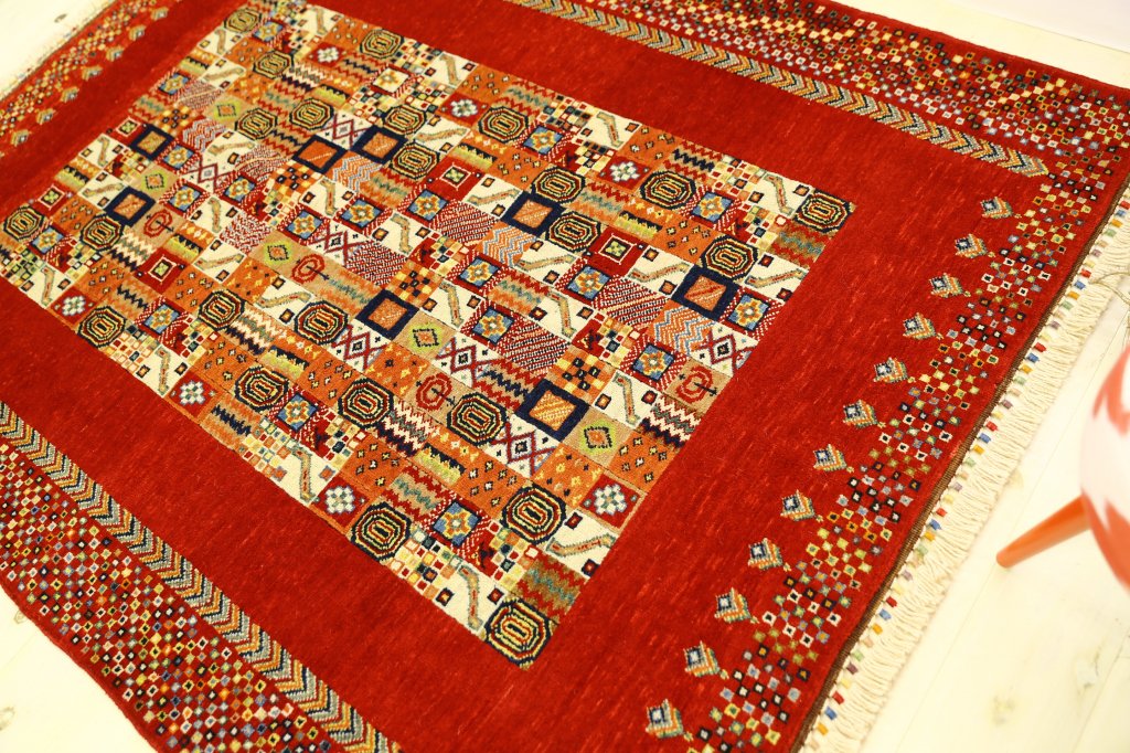トルコ絨毯 １９６ｘ１５２ｃｍ ID５６３８