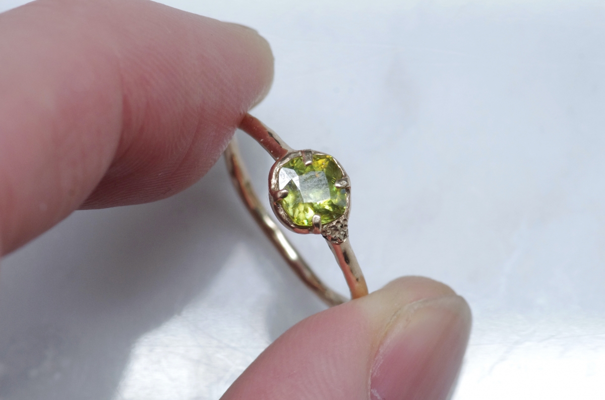 Fillyjonk(フィリフヨンカ) Moss ring | スフェーン リング Fillyjonk(フィリフヨンカ) Moss ring | スフェーン リング