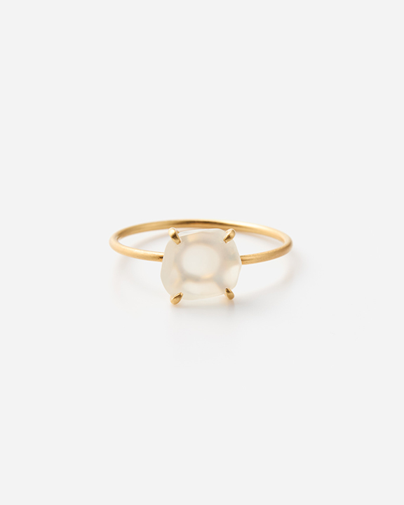 Moonstone GemRing | ࡼ󥹥ȡ <img class='new_mark_img2' src='https://img.shop-pro.jp/img/new/icons8.gif' style='border:none;display:inline;margin:0px;padding:0px;width:auto;' />