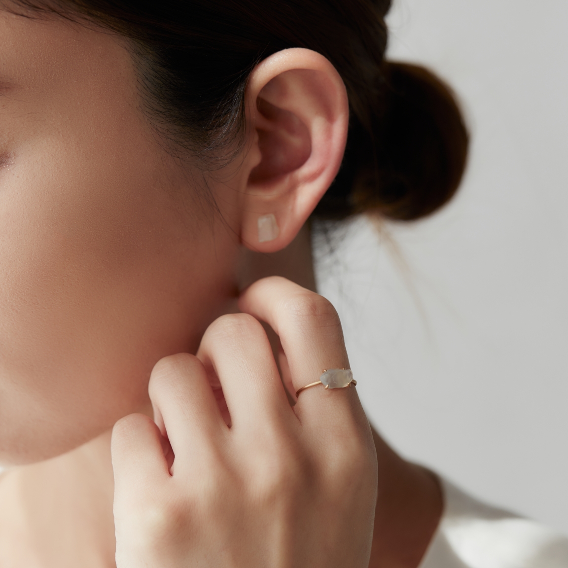 bororo（ボロロ） Moonstone Rock Earring | ムーンストーン