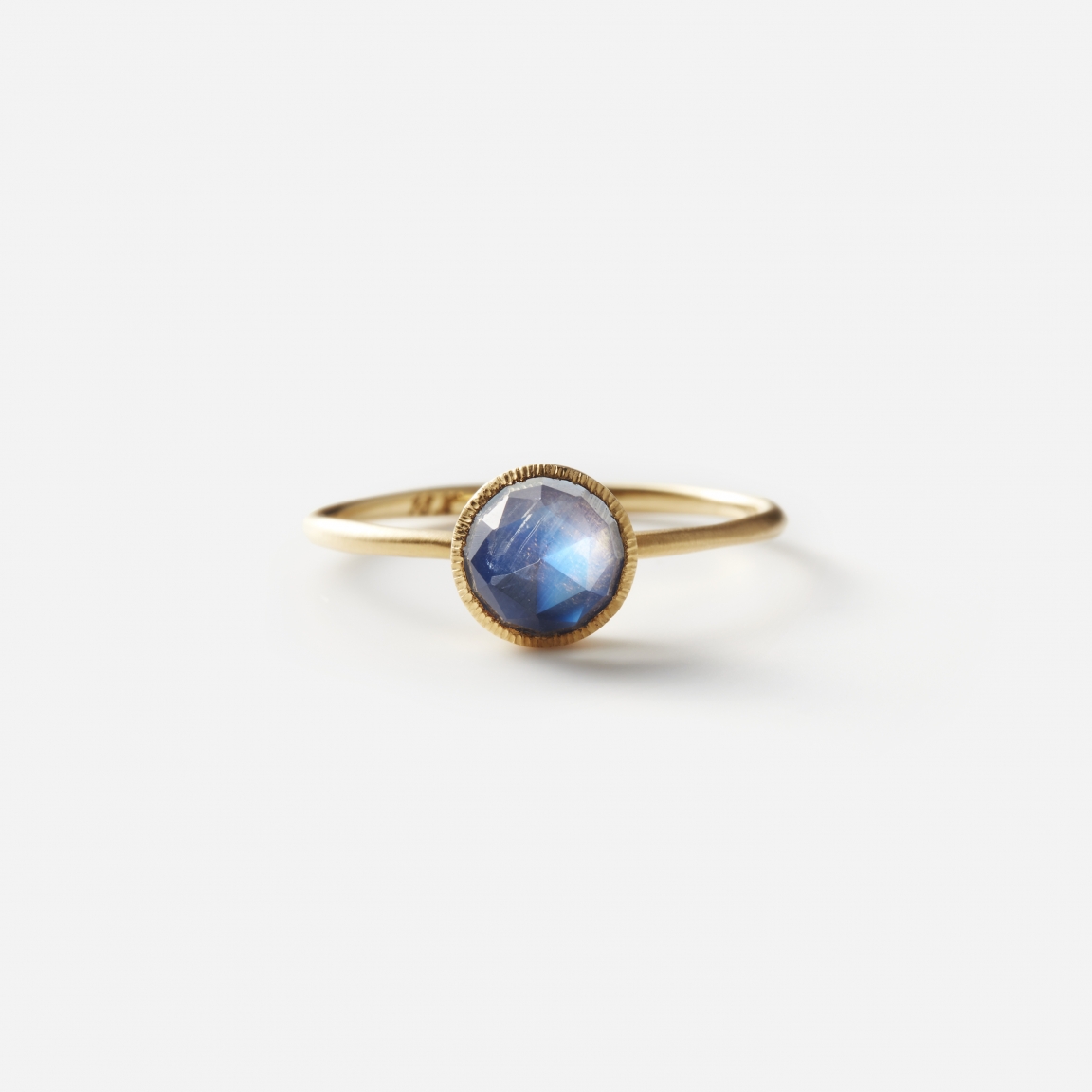 SATOMI KAWAKITA (サトミカワキタ) 6mm Rainbow Moonstone SATOMI KAWAKITA (サトミカワキタ) 6mm Rainbow Moonstone