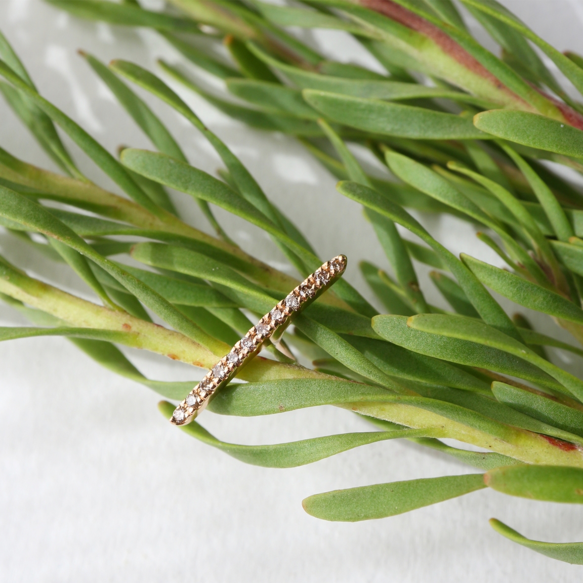 Hirotaka(ヒロタカ) Gossamer Diamond Short Bar Earring Hirotaka(ヒロタカ) Gossamer Diamond Short Bar Earring