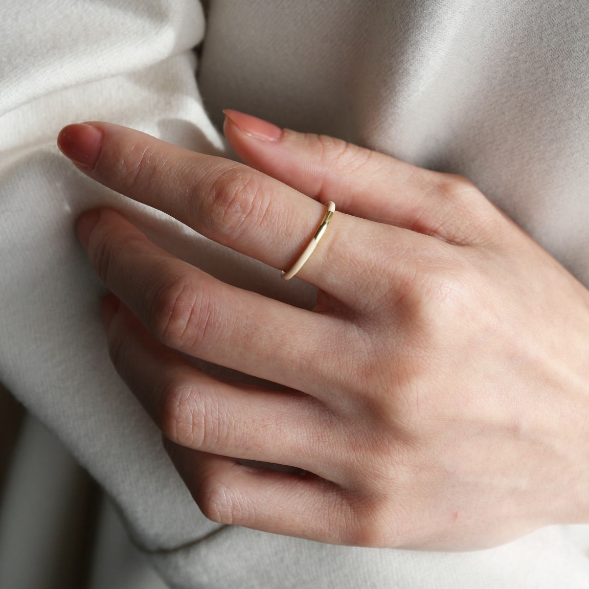 Yoi Iniki ／ IBERIS Ring beige【美品】 Yoi Iniki (ヨイ イニキ) IBERIS Ring | ゴールド リング - CULET 公式