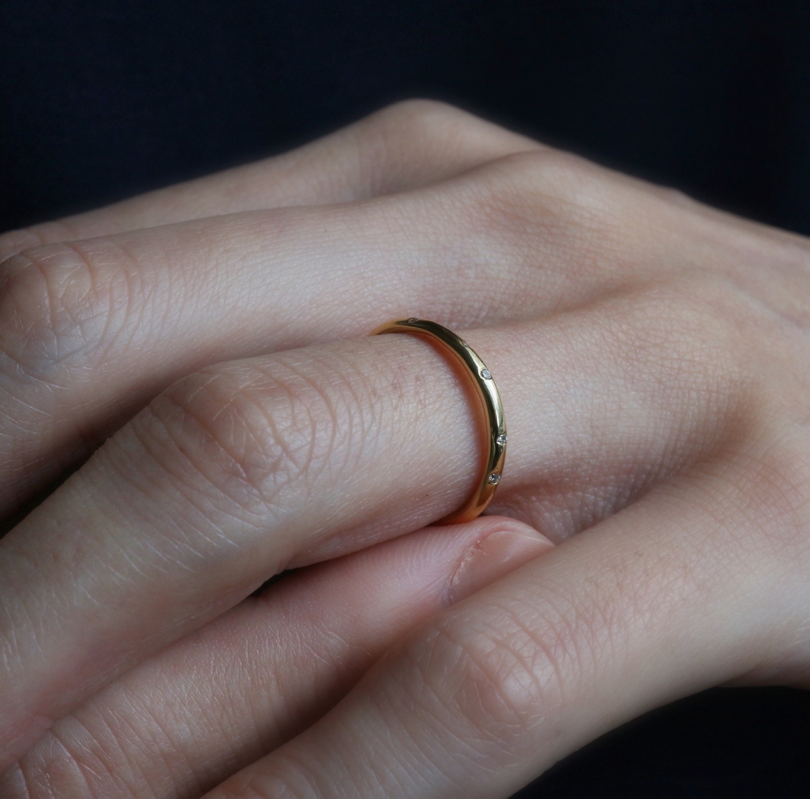 SATOMI KAWAKITA (サトミ カワキタ) Inlaid Diamond Band Ring