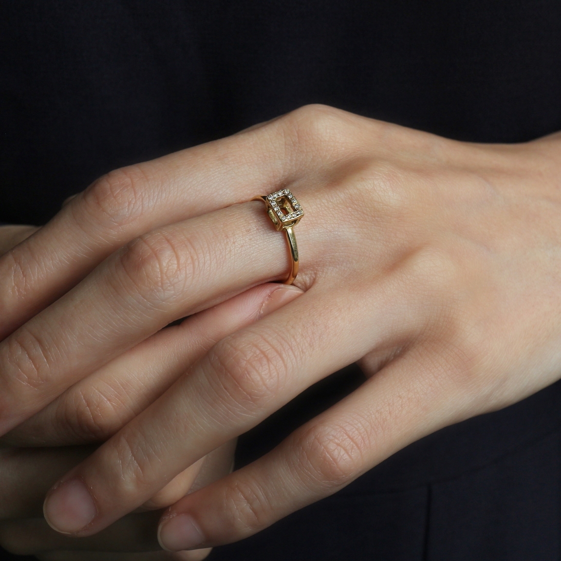 SATOMI KAWAKITA (サトミ カワキタ) Inlaid Diamond Band Ring