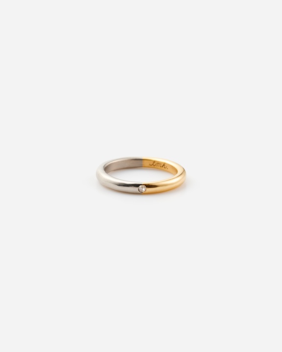 Diamond in two-color Ring (Rose Cut Diamond)|  