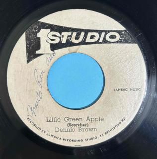 DENNIS BROWN - LITTLE GREEN APPLE