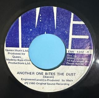 QUEEN - ANOTHER ONE BITES THE DUST