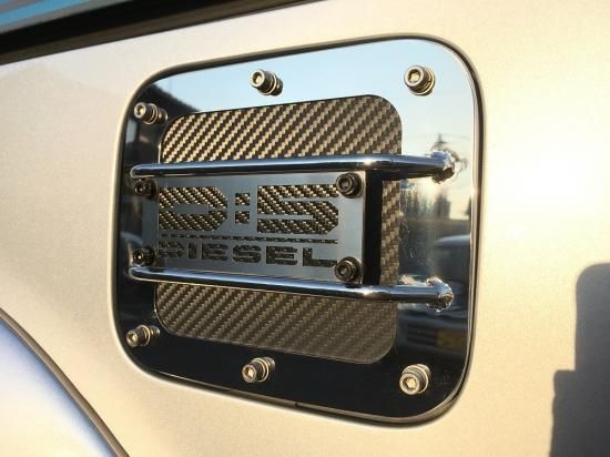 デリカD:5 KADDIS フュエルリッドプロテクター ステンレス - ロードハウス