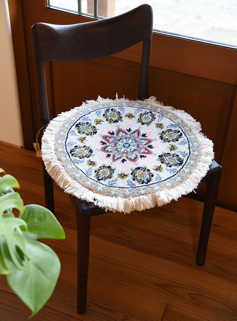 ペルシャ絨毯 ナイン 円形 マット シート 直径約40cm アイボリー系
