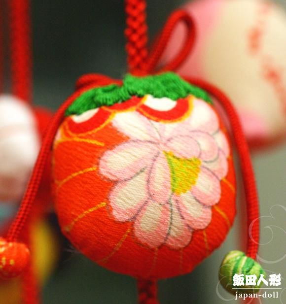 ②台付き吊るし雛'25＊手づくり＊正絹古布＊Urchin雑貨 つるし飾り つるし雛 桃（もも）台付一式 171860 [DC-3835