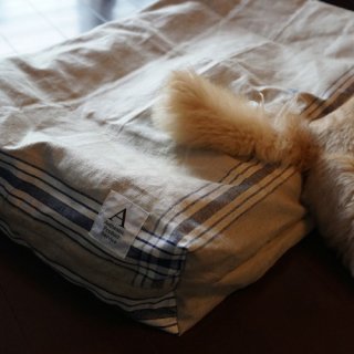 <img class='new_mark_img1' src='https://img.shop-pro.jp/img/new/icons47.gif' style='border:none;display:inline;margin:0px;padding:0px;width:auto;' />DOG BED CUSHION LINEN