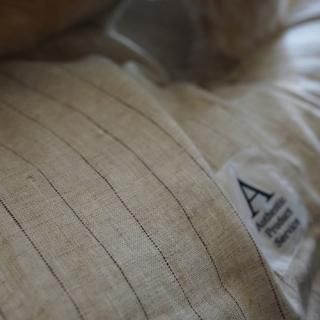 <img class='new_mark_img1' src='https://img.shop-pro.jp/img/new/icons47.gif' style='border:none;display:inline;margin:0px;padding:0px;width:auto;' />HAPPY DOG BED lithuania linen