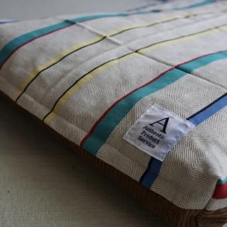<img class='new_mark_img1' src='https://img.shop-pro.jp/img/new/icons14.gif' style='border:none;display:inline;margin:0px;padding:0px;width:auto;' />DOG BED CUSHION MULTI25