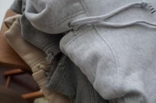 <img class='new_mark_img1' src='https://img.shop-pro.jp/img/new/icons14.gif' style='border:none;display:inline;margin:0px;padding:0px;width:auto;' />ָʡAPS HOODIE