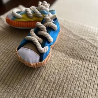 <img class='new_mark_img1' src='https://img.shop-pro.jp/img/new/icons14.gif' style='border:none;display:inline;margin:0px;padding:0px;width:auto;' />DOG TOY SNEAKER new