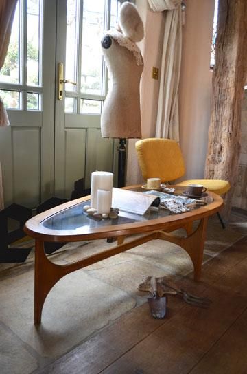 ストーンヒル製ガラスコーヒーテーブル【パディントン】｜アンティーク家具