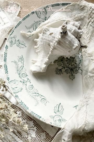 リュネヴィル　lunéville 白鳥やカメオ柄のプレート　フランスアンティーク リュネヴィル lunéville 白鳥やカメオ柄のプレート フランス