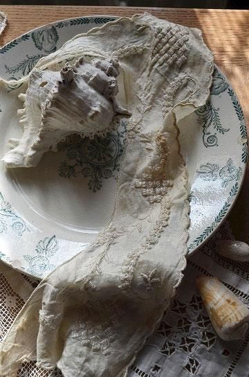 リュネヴィル製白鳥やカメオ柄のプレート【パディントン】｜ブロカント